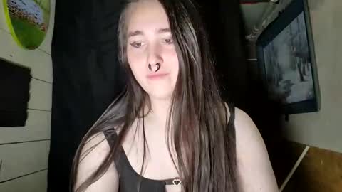 nonbinarybeauty20 online show from March 19, 9:35 am