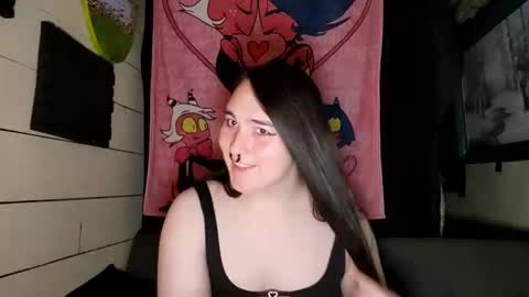 Snapshot of nonbinarybeauty20 chatting on April 30, 7:36 am nonbinarybeauty20 online show from April 30, 7:36 am