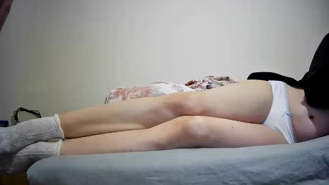 Snapshot of nonbinarynicky chatting on March 26, 2:00 pm NonBinaryNicky online show from March 26, 2:00 pm