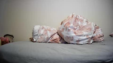 Snapshot of nonbinarynicky chatting on March 29, 9:59 pm NonBinaryNicky online show from March 29, 9:59 pm