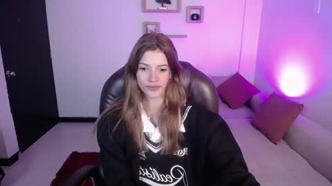 Nora online show from December 13, 8:58 pm