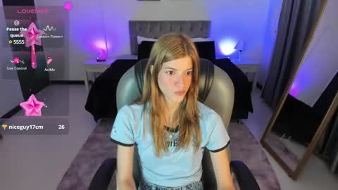 Nora online show from March 4, 7:11 pm