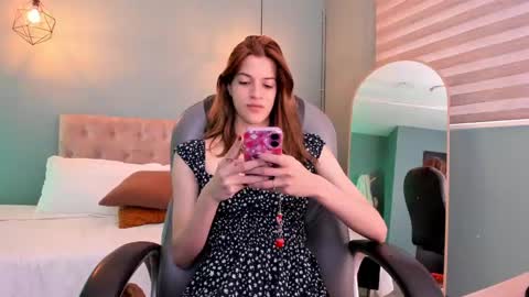 Nora online show from September 12, 8:42 pm