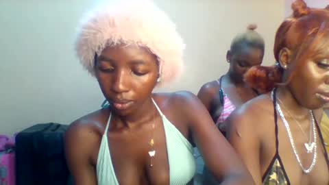 Norababy20 online show from June 25, 5:23 am