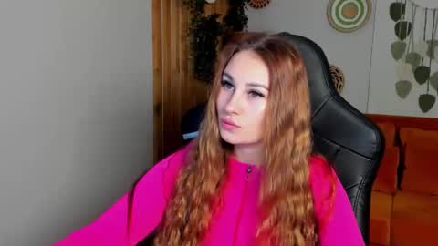 NoraFoxes online show from November 24, 5:40 am