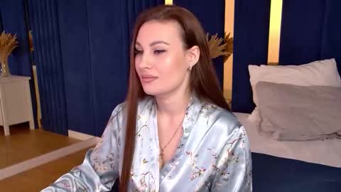 NoraFoxes online show from February 11, 6:40 am