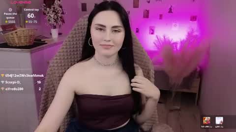 Nora online show from June 11, 5:49 am