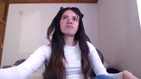 noreen_ online show from November 22, 5:34 pm