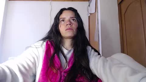 noreen_ online show from February 6, 2:42 pm