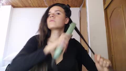 noreen_ online show from February 16, 7:21 pm