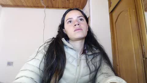 noreen_ online show from April 30, 4:13 pm