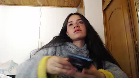 noreen_ online show from May 11, 2:39 am