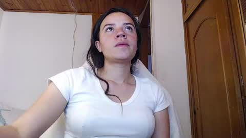 noreen_ online show from May 14, 10:05 pm