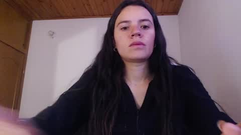 noreen_ online show from June 29, 7:36 pm