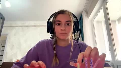 Snapshot of norinefrymyer chatting on February 24, 10:02 am Elena online show from February 24, 10:02 am