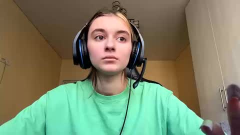 Snapshot of norinefrymyer chatting on March 13, 6:53 am Elena online show from March 13, 6:53 am