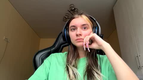 Snapshot of norinefrymyer chatting on March 16, 6:17 am Elena online show from March 16, 6:17 am