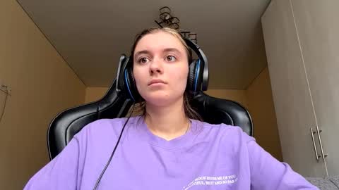 Snapshot of norinefrymyer chatting on March 25, 7:14 am Elena online show from March 25, 7:14 am