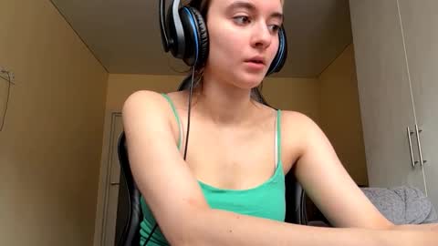 Snapshot of norinefrymyer chatting on March 27, 8:26 am Elena online show from March 27, 8:26 am