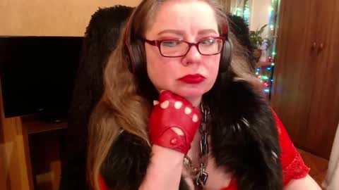 miss Tress online show from March 6, 5:33 pm