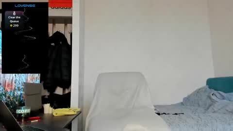 Snapshot of north_stallion chatting on February 19, 7:04 am North stallions online show from February 19, 7:04 am