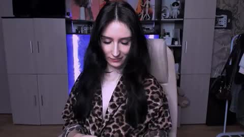 Snapshot of north_valkyrie chatting on January 12, 9:20 pm Hazel online show from January 12, 9:20 pm