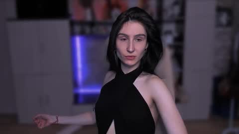 Snapshot of north_valkyrie chatting on February 19, 2:13 pm Hazel online show from February 19, 2:13 pm