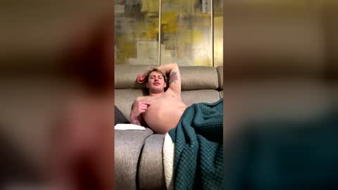 Snapshot of northofsouth_xxx chatting on April 10, 10:53 am northofsouth_xxx online show from April 10, 10:53 am