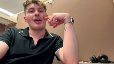 Snapshot of northofsouth_xxx chatting on April 23, 5:48 pm northofsouth_xxx online show from April 23, 5:48 pm