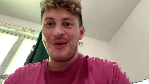 Snapshot of northofsouth_xxx chatting on April 27, 7:23 pm northofsouth_xxx online show from April 27, 7:23 pm