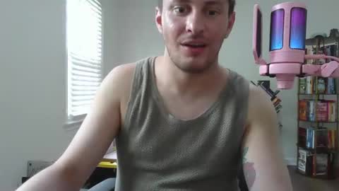 Snapshot of northofsouth_xxx chatting on May 11, 6:49 pm northofsouth_xxx online show from May 11, 6:49 pm