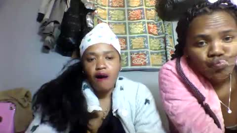 nosminah01 online show from September 9, 6:13 am