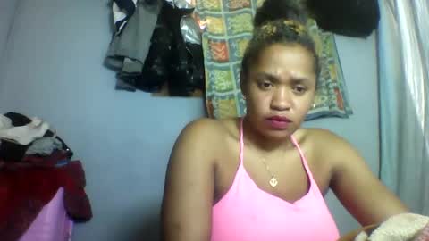 nosminah01 online show from September 12, 11:43 am