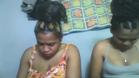 nosminah01 online show from September 13, 5:02 pm
