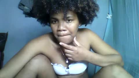 nosminah01 online show from September 16, 5:14 pm