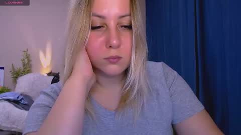 hi glad to chat online show from November 28, 3:58 pm