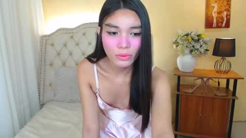 Snapshot of notaestheticallykyline chatting on January 8, 6:20 am Kyline online show from January 8, 6:20 am