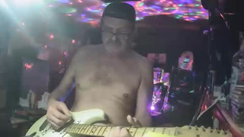 notflamingfart online show from January 8, 9:39 pm