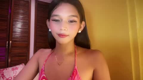 Snapshot of nova_licious chatting on June 6, 4:33 pm nova_licious online show from June 6, 4:33 pm