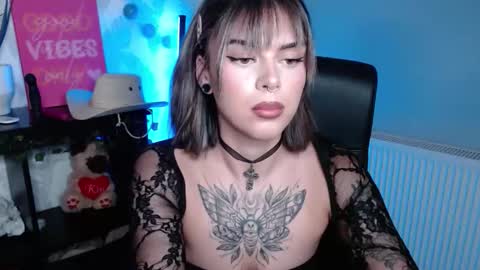 Snapshot of nova_sin chatting on February 12, 6:52 am Nova online show from February 12, 6:52 am