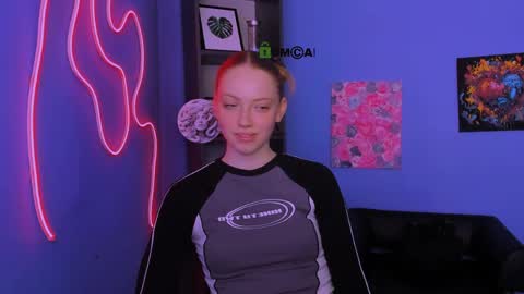 Snapshot of nova_sky_ chatting on April 8, 9:20 am Nova online show from April 8, 9:20 am