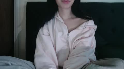 Olivia online show from March 22, 1:03 pm