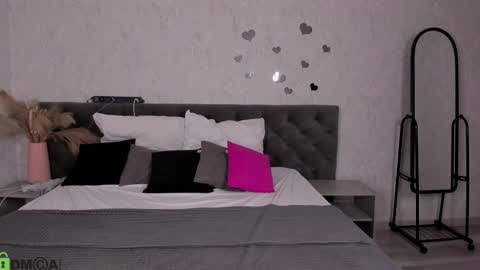 Snapshot of novalay chatting on November 23, 1:16 am Sonya online show from November 23, 1:16 am