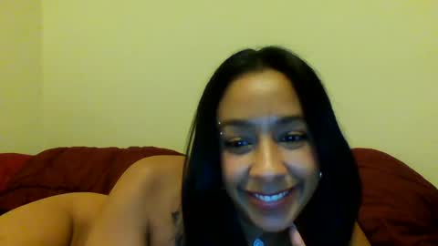 Snapshot of novasworlddd chatting on October 12, 4:44 am novasworlddd online show from October 12, 4:44 am