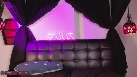 Goth Darling online show from February 18, 10:39 pm