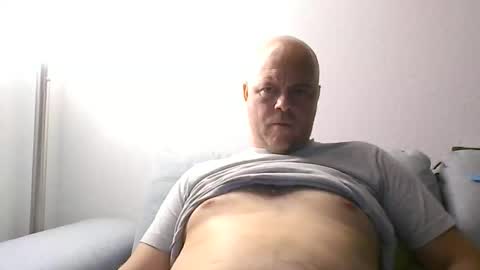 Snapshot of nrekillag81 chatting on April 27, 9:35 pm Swiss Dick online show from April 27, 9:35 pm