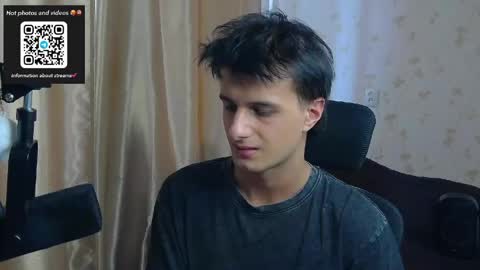 Snapshot of nuar_x chatting on April 12, 12:32 pm Nuar X online show from April 12, 12:32 pm