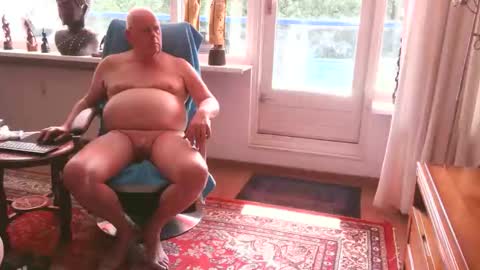 Nudejohn online show from September 12, 10:15 am