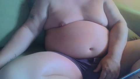 Snapshot of nudejohnboy chatting on December 17, 9:43 pm nudejohnboy online show from December 17, 9:43 pm