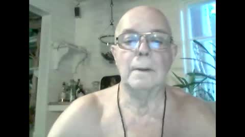 Snapshot of nudistjavist chatting on December 7, 1:29 pm Haky online show from December 7, 1:29 pm